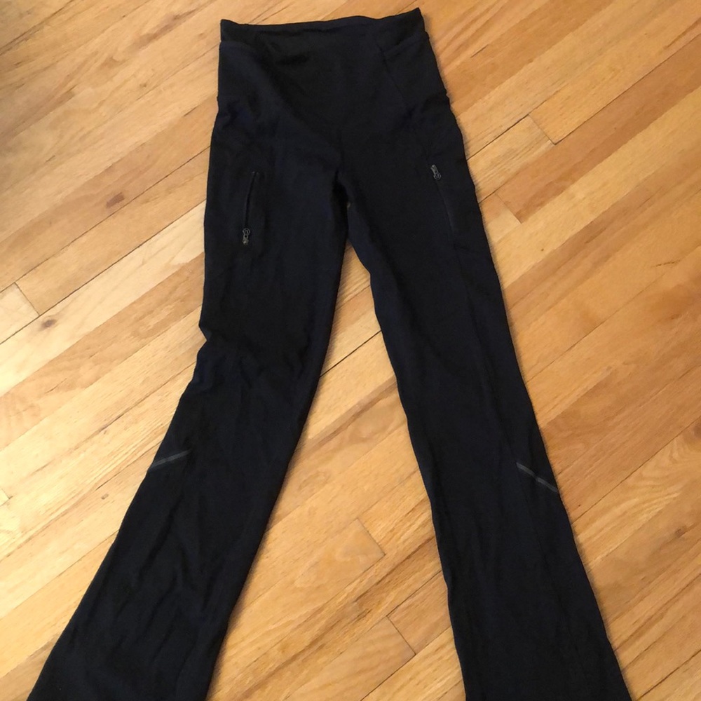 Lululemon black yoga pants